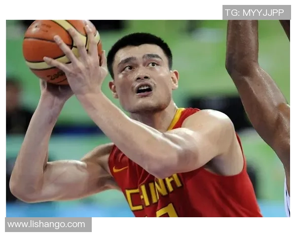 挑战姚明绘画技艺，展现篮球巨星的艺术魅力与创意风采